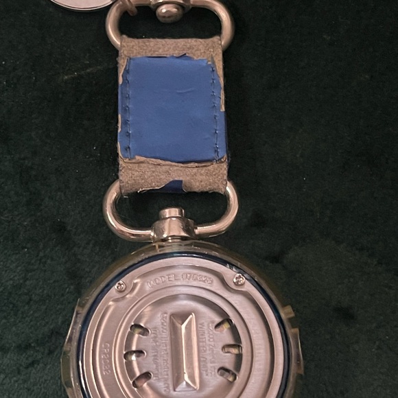 Rare Vintage Y2K *Nsync C-watch Rocks - plays music! - Picture 7 of 7